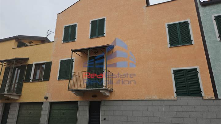 BIANDRATE - TERRACED HOUSE WITH GARDEN