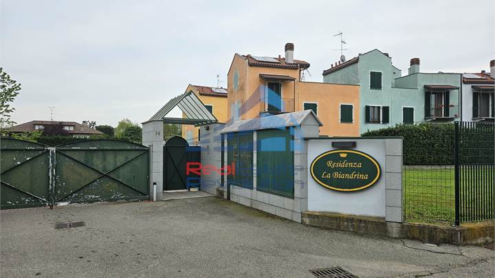 Reihenhaus zu verkauf in Biandrate