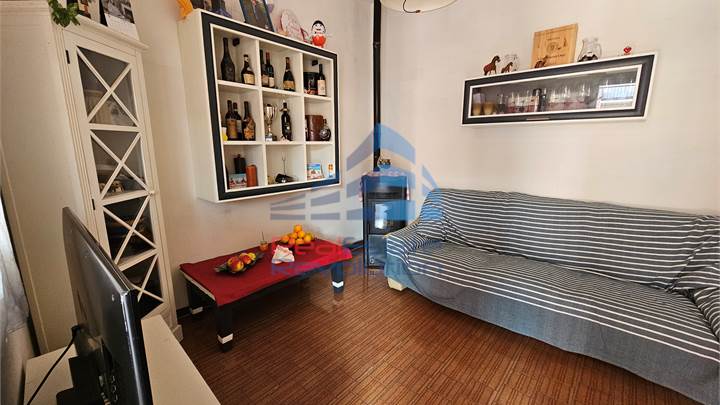 CARPIGNANO APPARTAMENTO CON TERRAZZINO LIBERO SUBITO