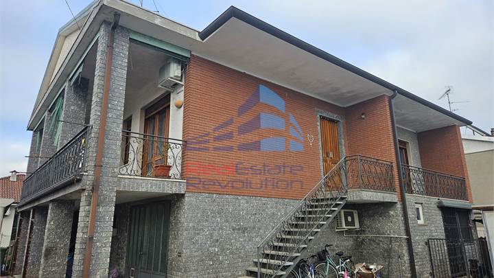 Villa / Haus zu verkauf in Robbio