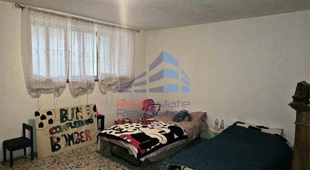 Photo 33