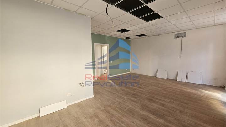 Büro zu verkauf in Novara