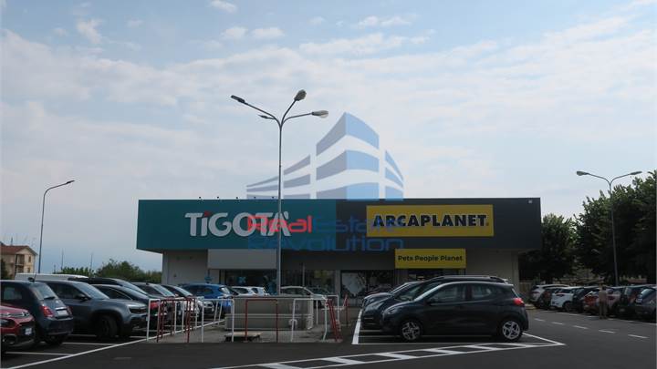VENDITA LOCALE COMMERCIALE SUPERMERCATO GALLIATE