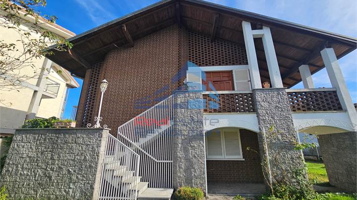 Villa for sale in Biandrate