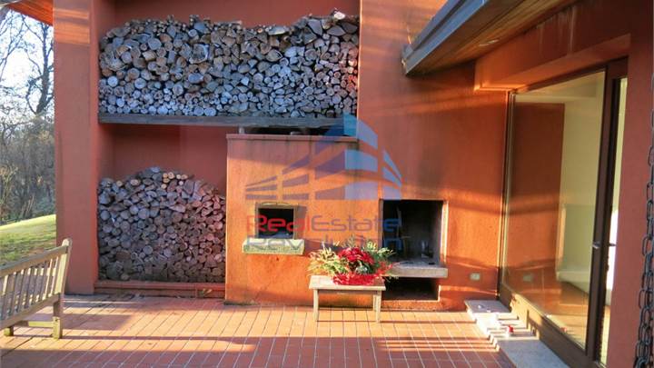 BOLZANO NOVARESE SPLENDID VILLA SURROUNDED BY GREE
